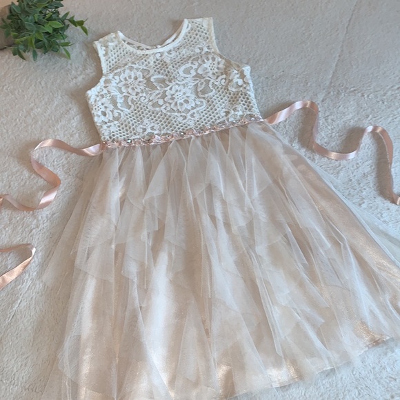 Rare Editions Other - Rare Editions 12 Lace Overlay Dress EUC Cream Blush Color Special Occasion